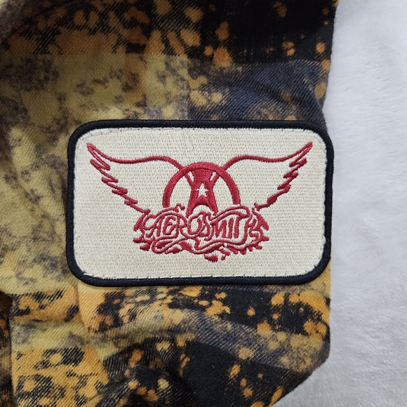 Angry Minnow Clothing Co. Flannel in Yellow & Black Tie-Dye Women’s Size M - Picture 6 of 7